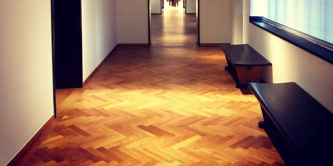 Comment nettoyer un parquet stratifié - Paillasson.shop