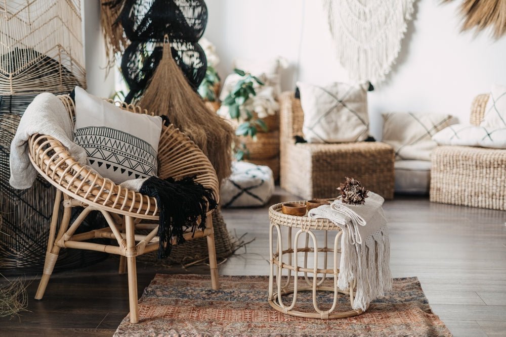 Comment styliser un coin lecture ou canapé avec des coussins sur mesure ? - Paillasson.shop