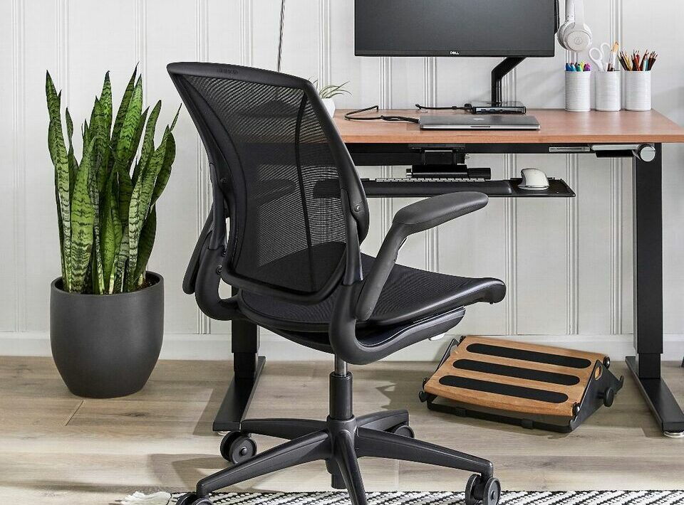 Avez-vous besoin d'un repose-pieds à votre bureau